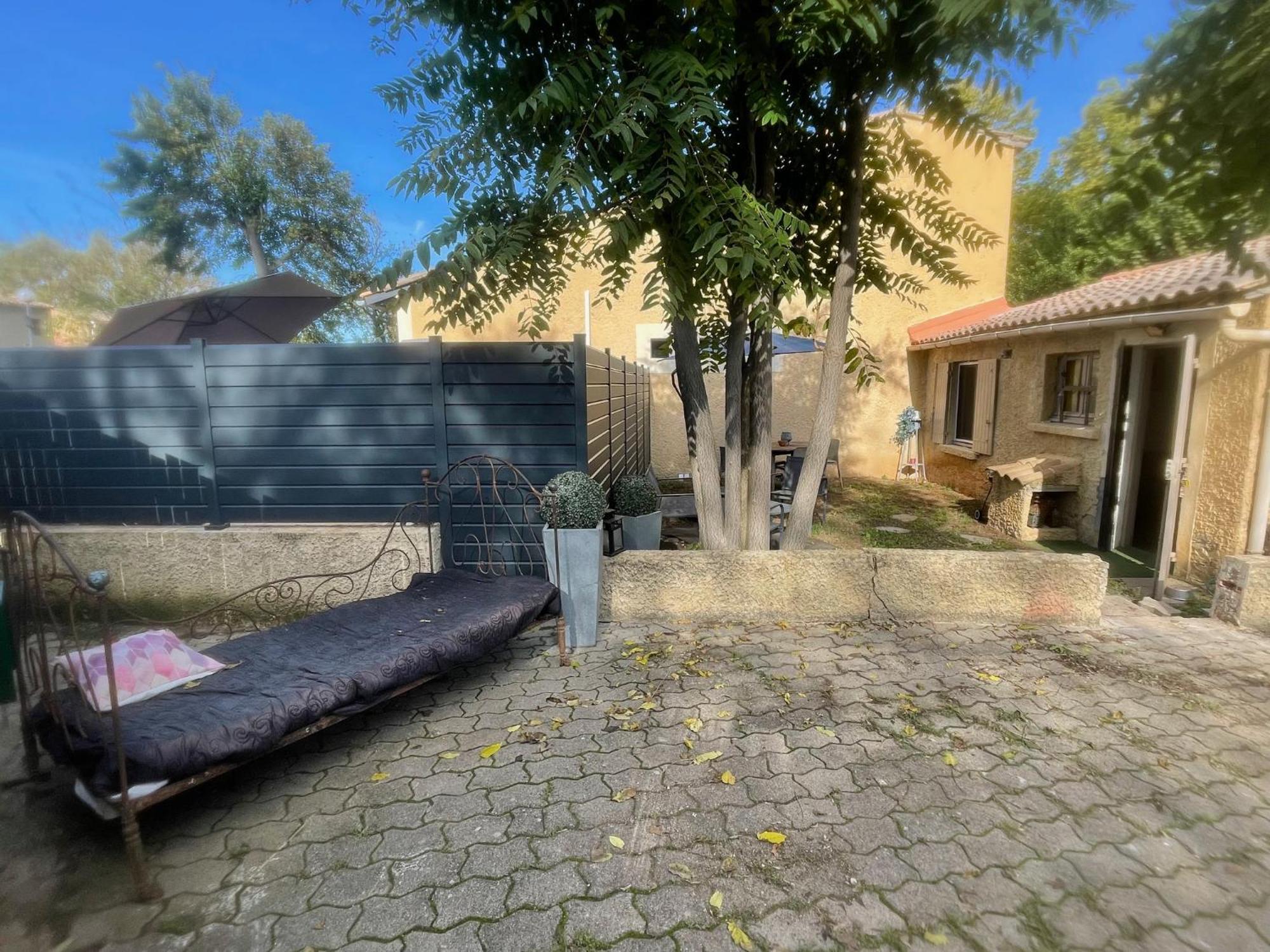 Jolie Petite Maison - Montfavet * Avignon