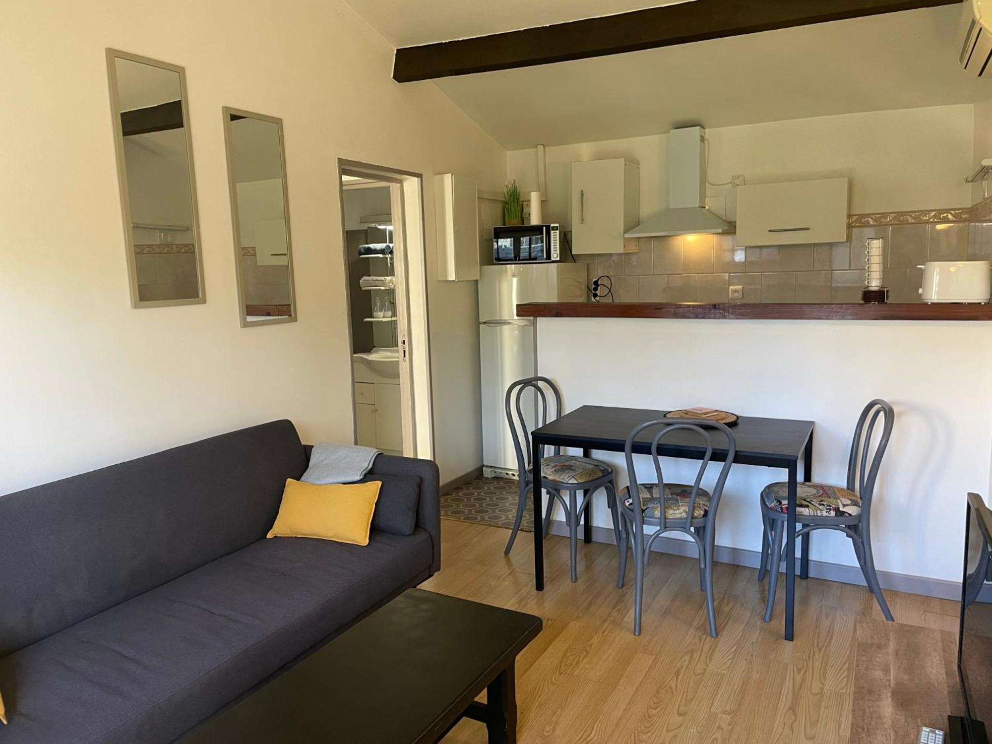 Jolie Petite Maison - Montfavet * Avignon